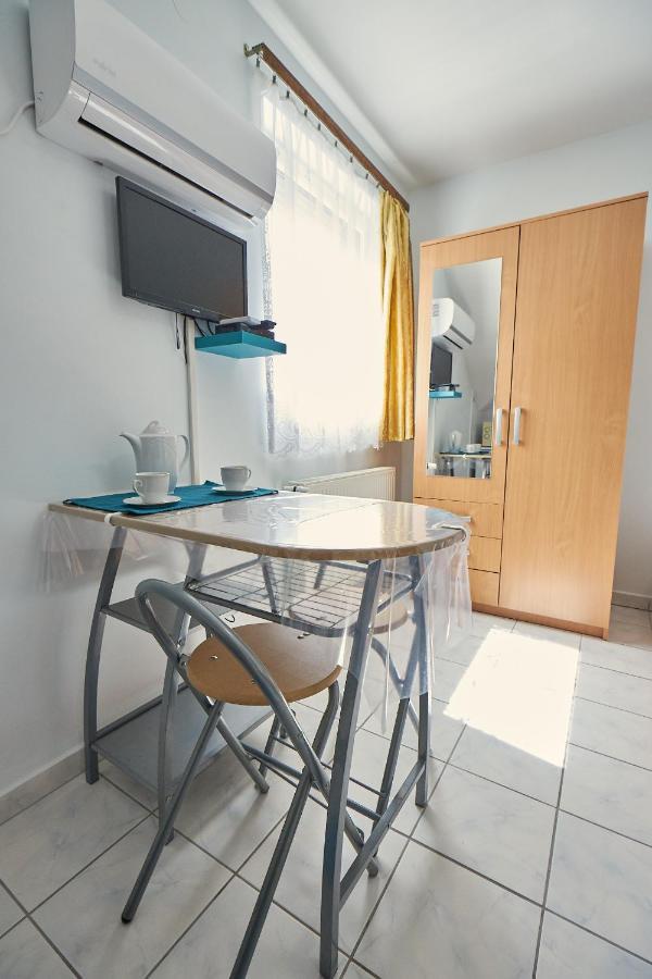 Amulett Studios Apartment Hajduszoboszlo Bagian luar foto
