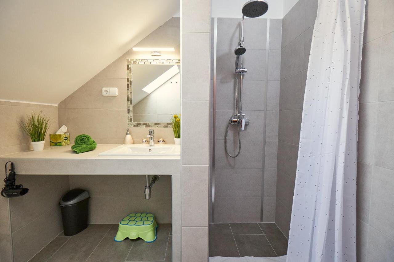 Amulett Studios Apartment Hajduszoboszlo Bagian luar foto