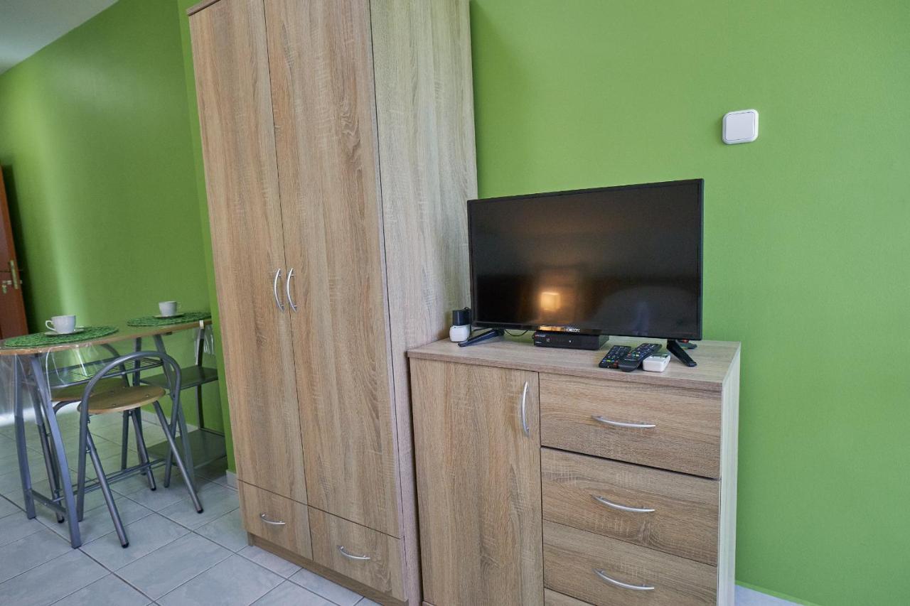 Amulett Studios Apartment Hajduszoboszlo Bagian luar foto