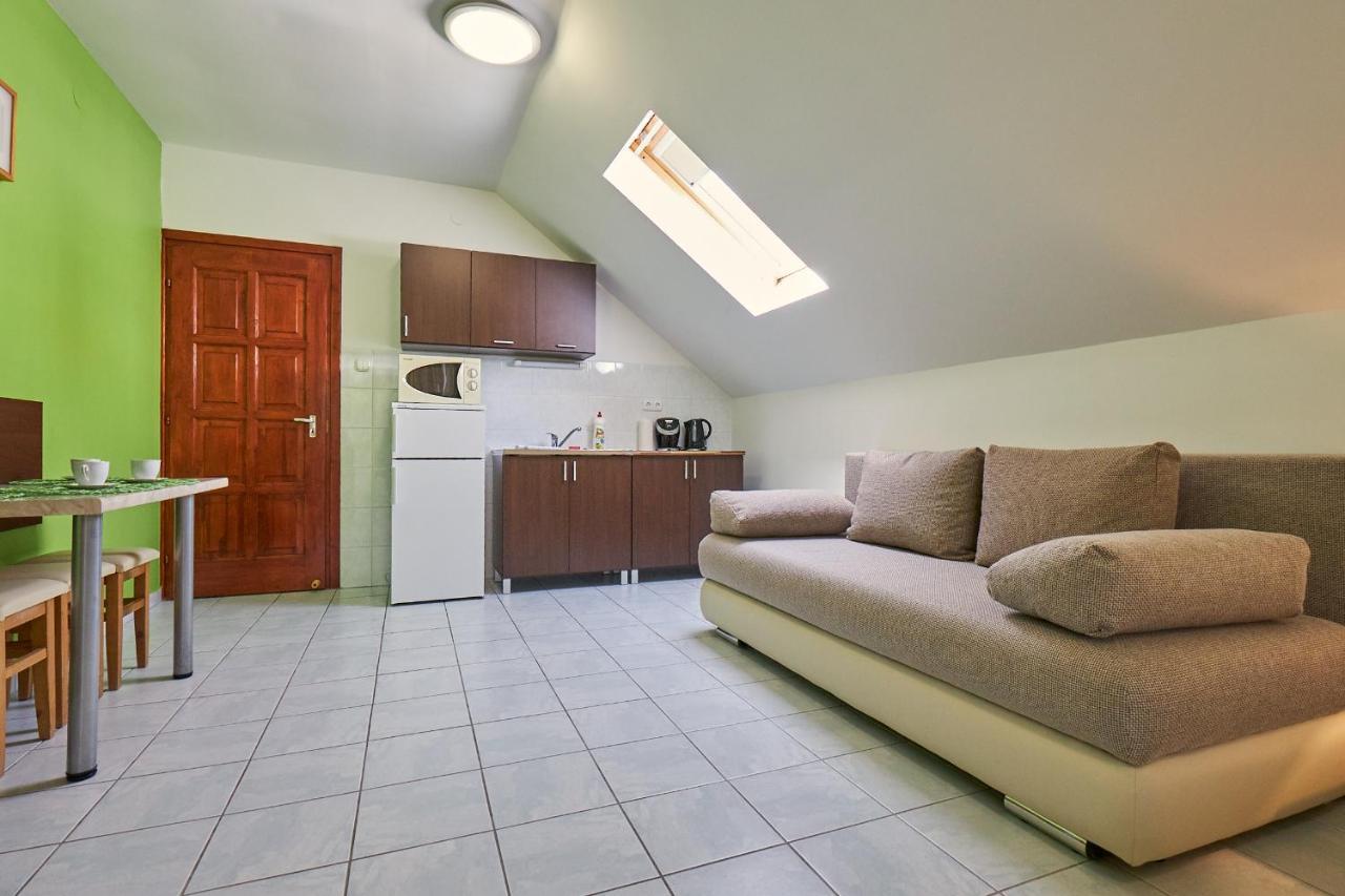 Amulett Studios Apartment Hajduszoboszlo Bagian luar foto